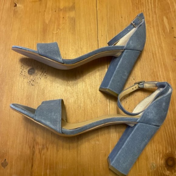 Ivanka Trump 'Klover' Block Heel Ankle Strap Sandal Blue Suede Denim Size 8.5 - Picture 2 of 6